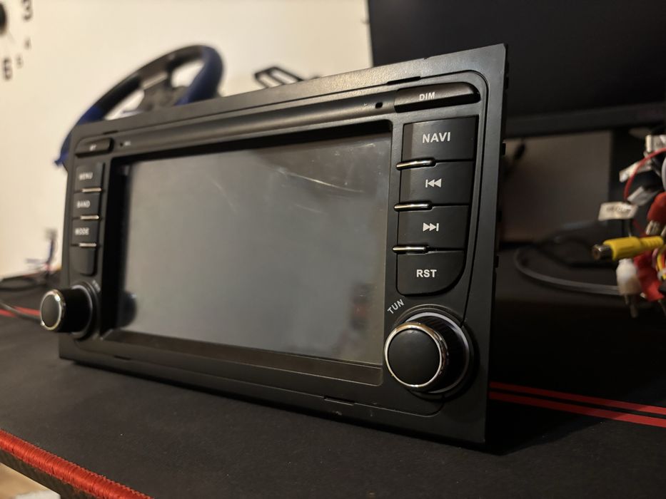 Vand Navigatie de 32 gb cu 2 ram , carplay si android auto