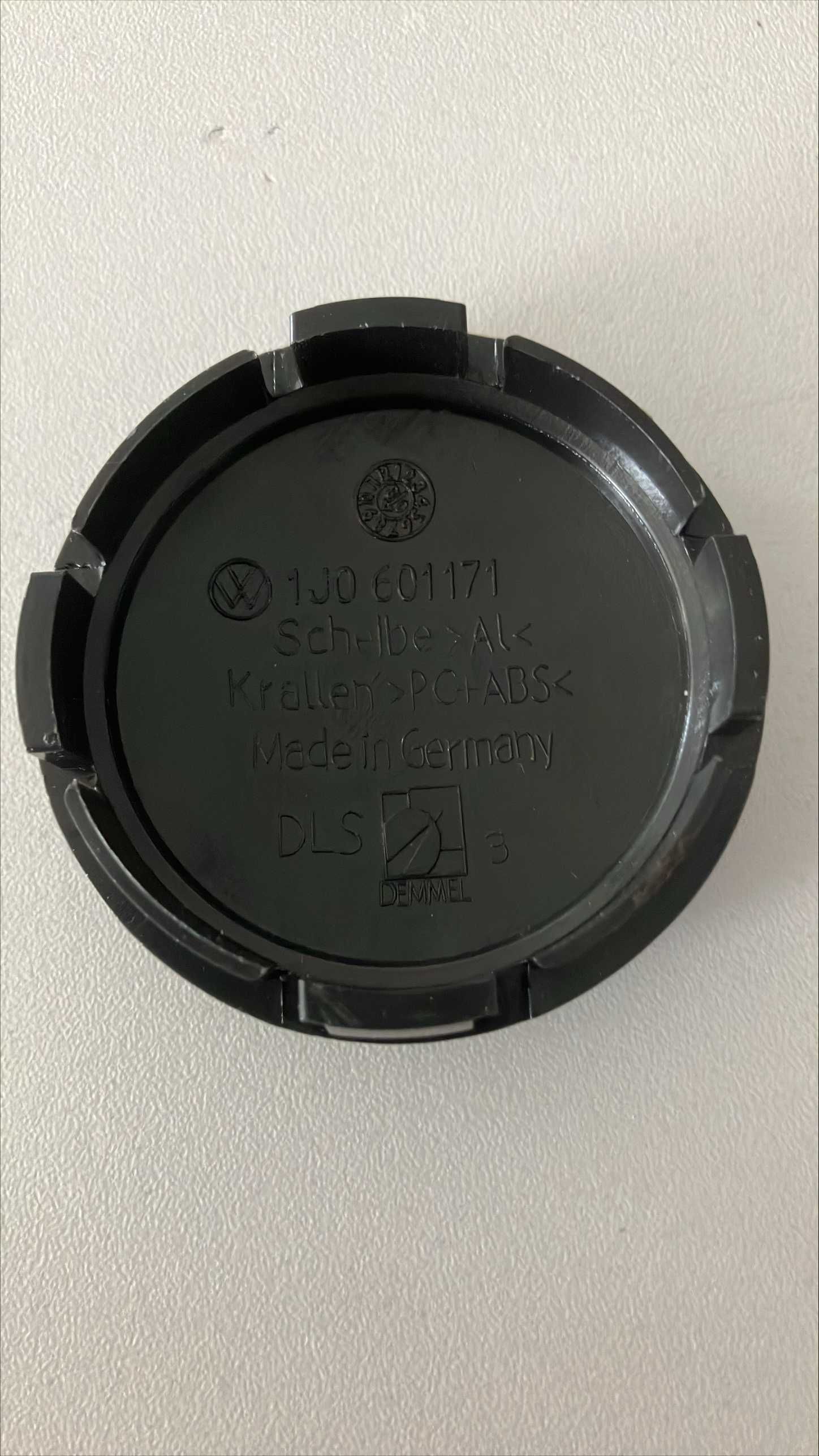 Капачки за джанти с логото на VW