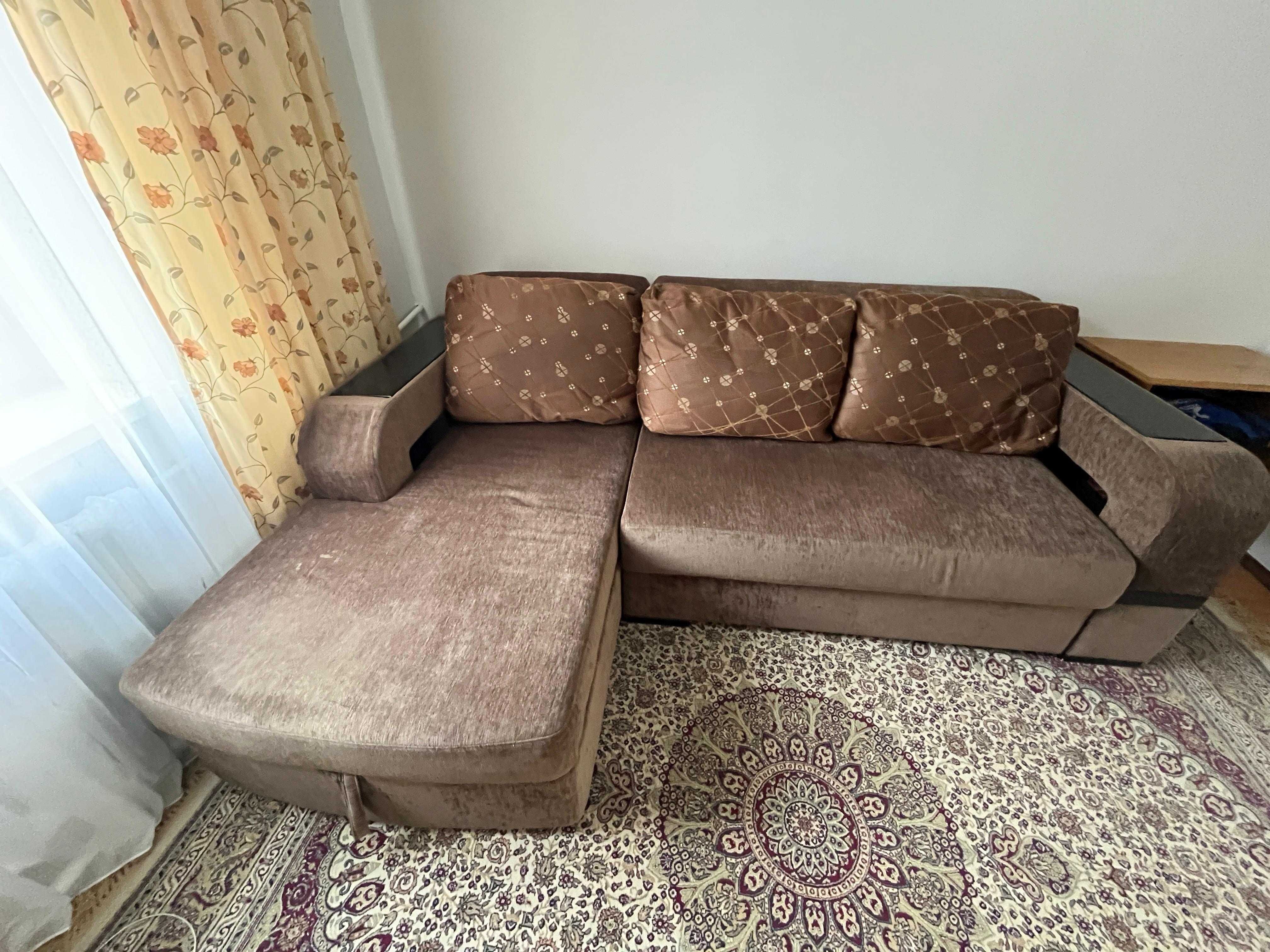 Продам мягкий диван