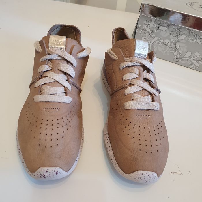 Otteri UGG masura 41