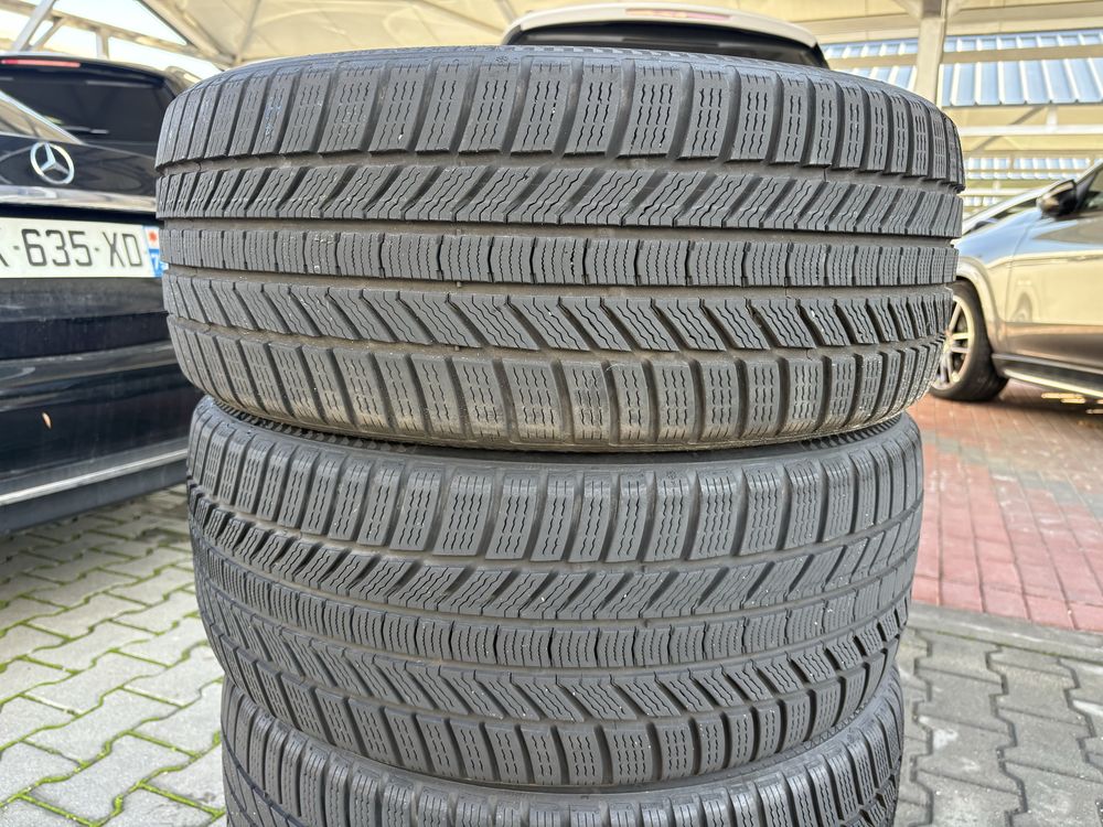 4 бр Почти нови Зимни гуми Continental 245/45/19 DOT3422