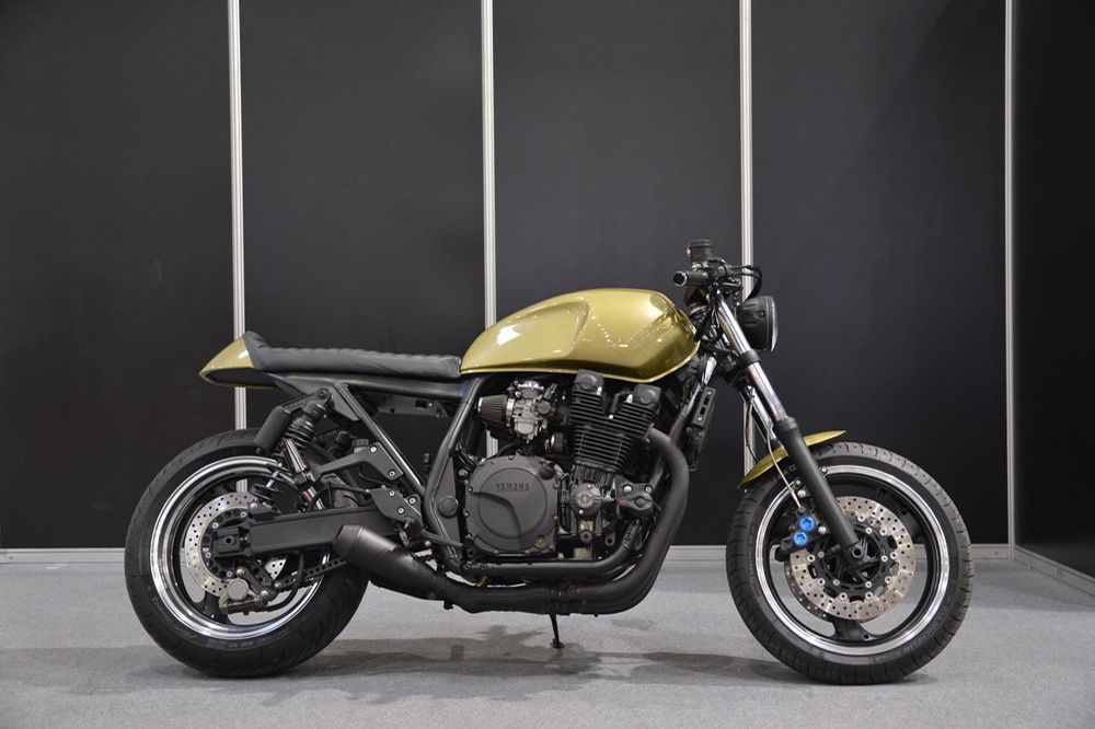 Yamaha XJR 1300 Café Racer