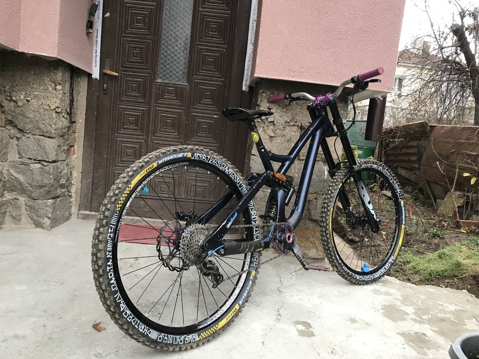 NS FUZZ 27,5 DH колело