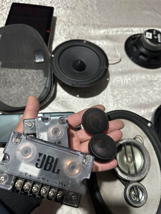 Aparatura kamplekt sotiladi