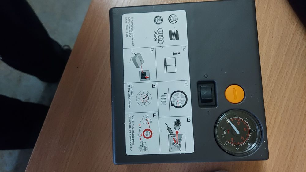 Компресор за помпане на гуми