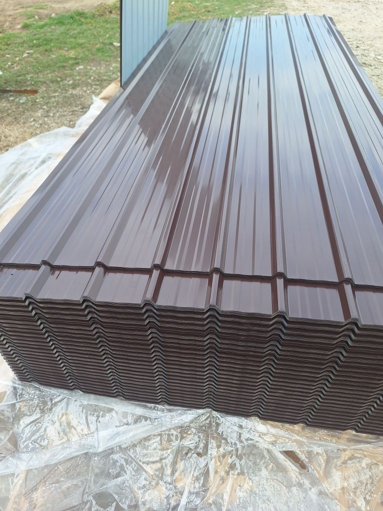 Tabla cutata colorata 
(MARO ;GRI ;ROSU ; VINIE ; ZINCATĂ)
Grosimi 0.2
