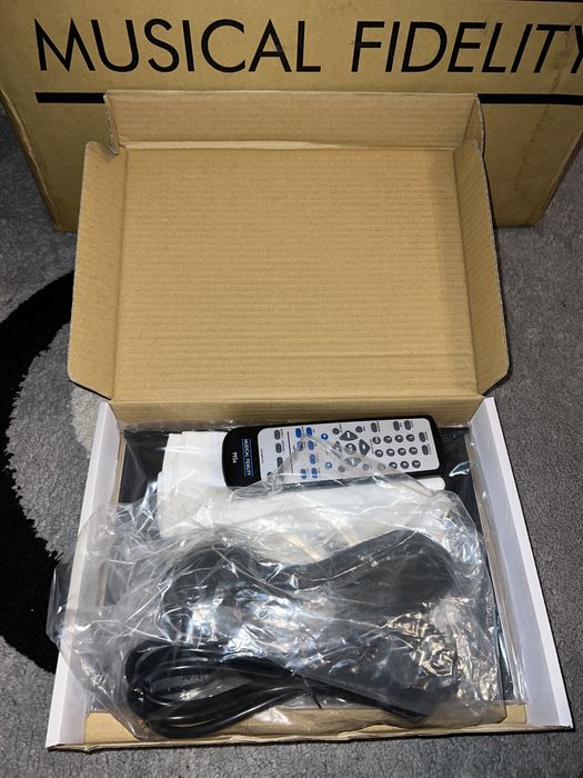 Vand boxe Focal Aria 926 ,  Amplificator Musical Fidelity M5si