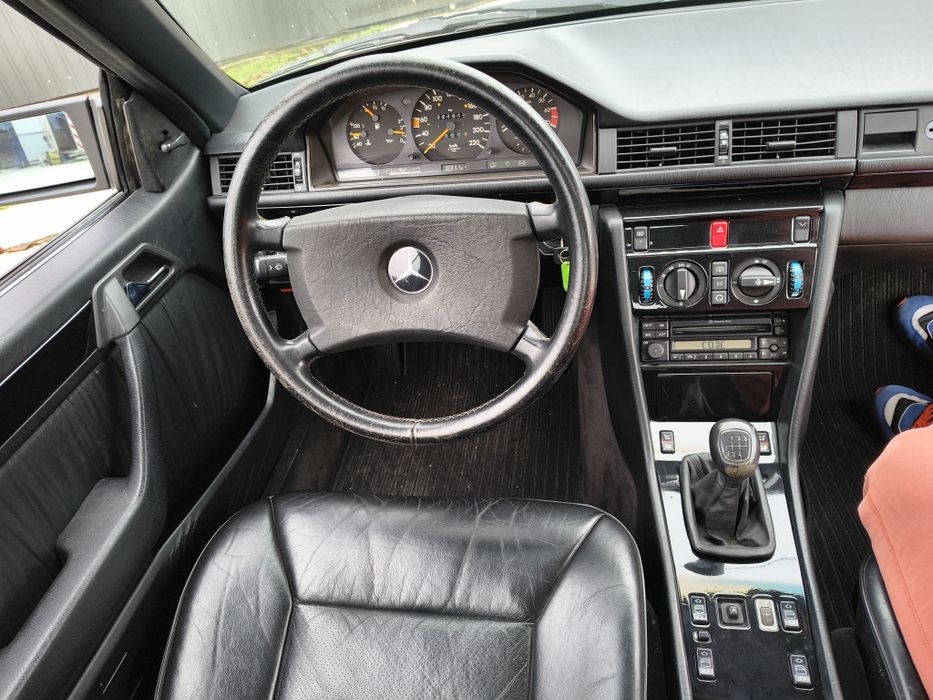 Mercedes-Benz E-Klasse 230CE Oldtimer w124