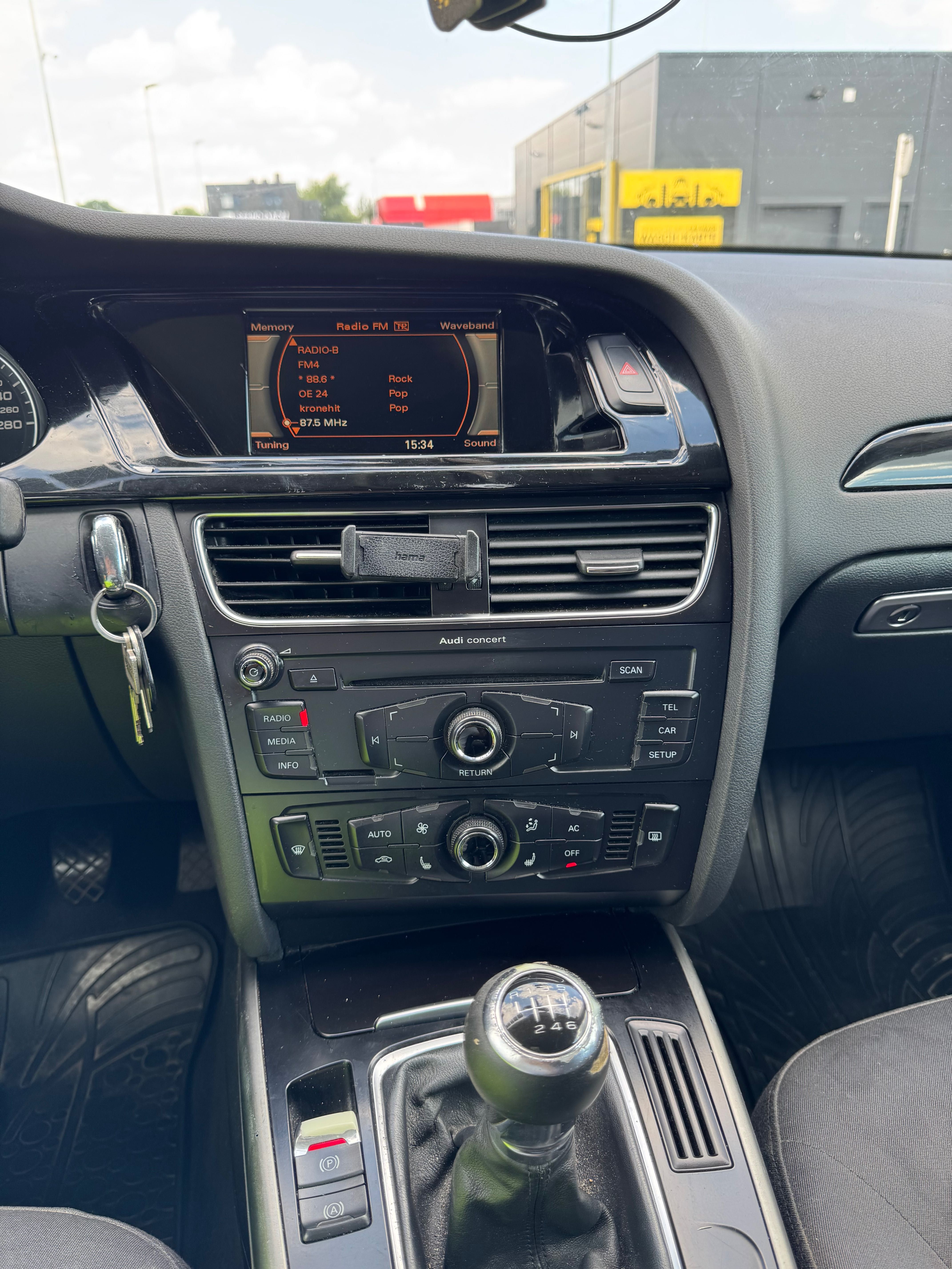 Audi A4 B8 2009.
