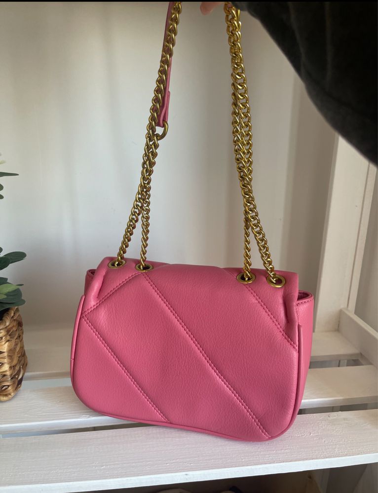 Розова чанта със златна верижка естествена кожа