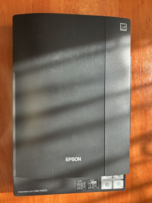 Скенер Epson V300