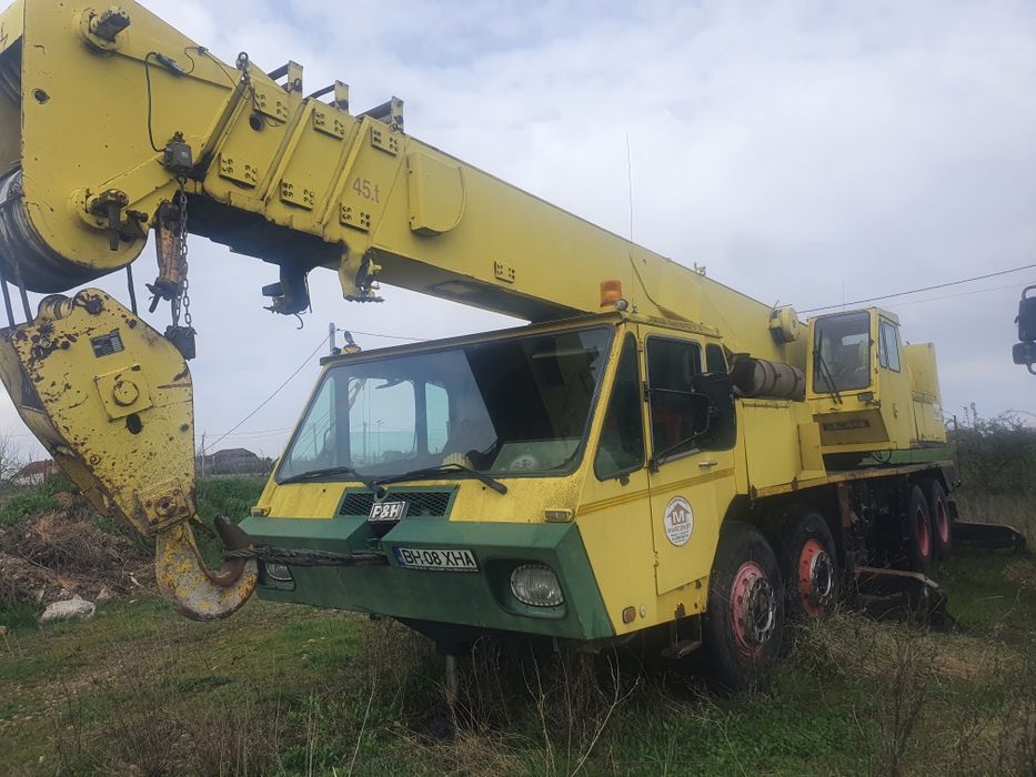 Automacara  6x8  marca  ph  in stare de functionare . Ridica 45 t