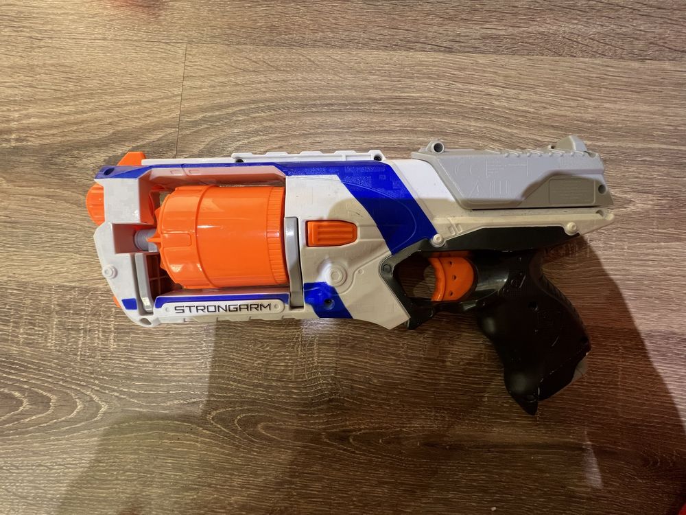 Пистолет Nerf-детска играчка
