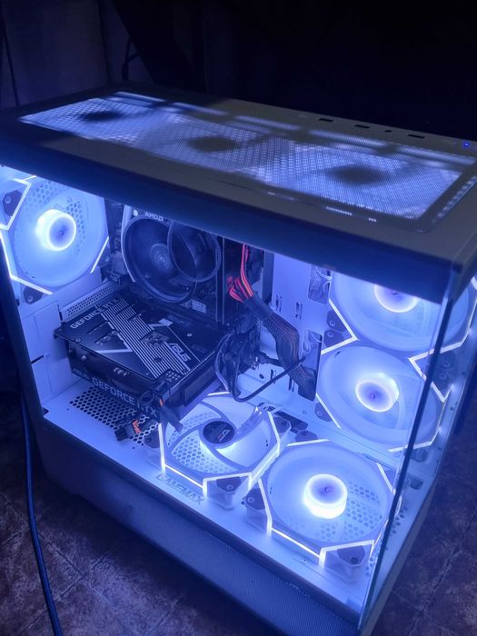 Геймърски компютър Ryzen 5 5600,RTX 3060 12GB.