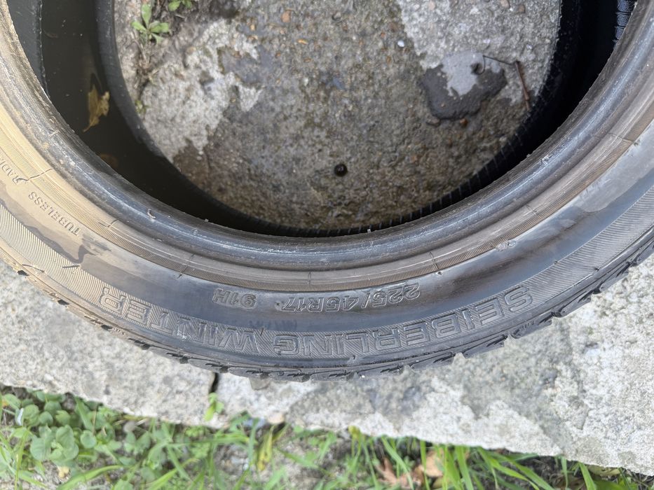 Зимни гуми 225/45/17 дот 2023