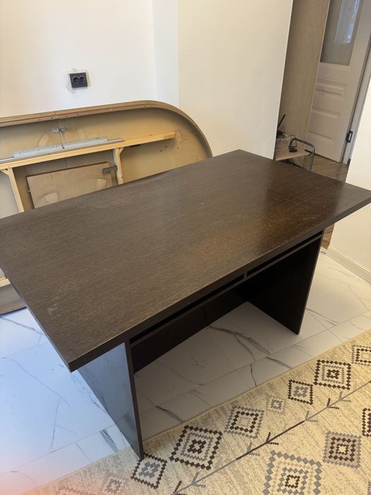 Продам кухонный стол