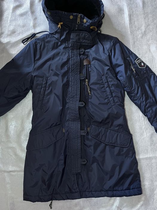 Луксозно дамско зимно яке Peak Performance – висок клас