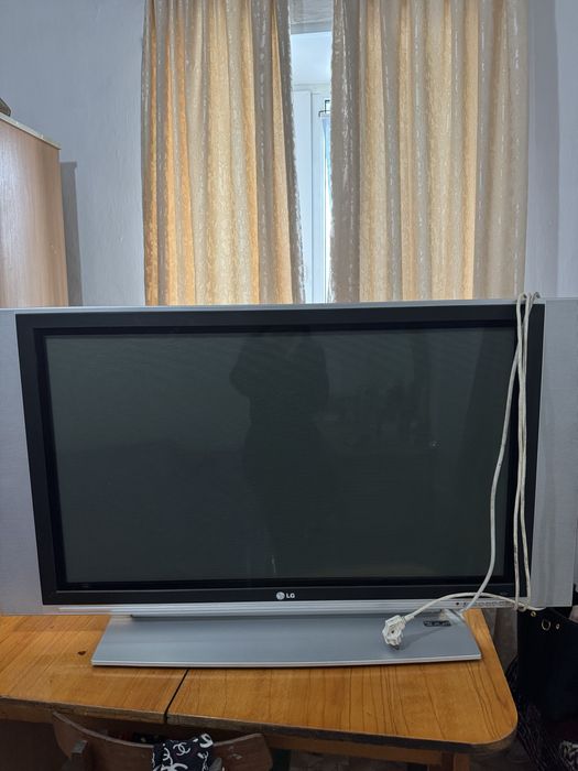 Продам телевизор