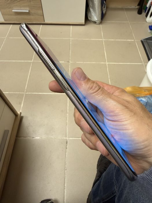 Samsung Galaxy S10 5G 8/256gb - отличен