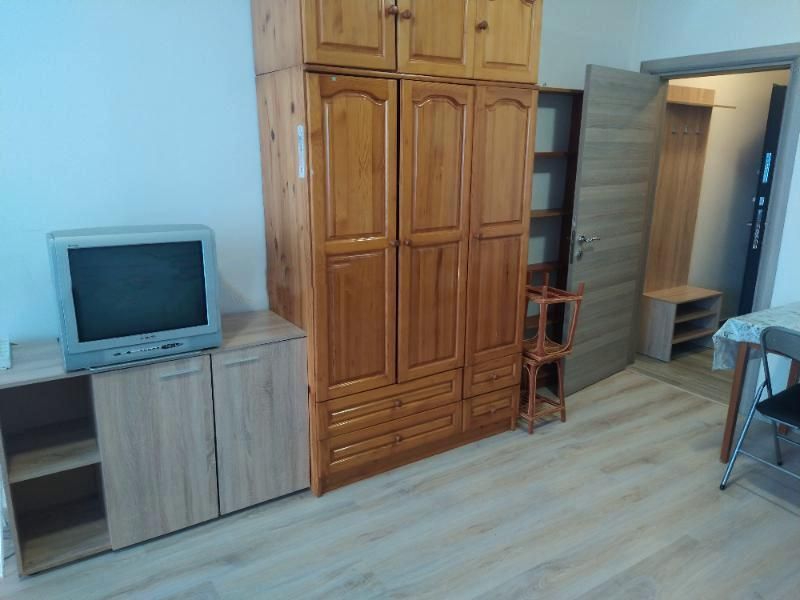 Дава се под наем Едностаен апартамент в София, Обеля 1 - 40 кв.м за 375 € - Снимка #2