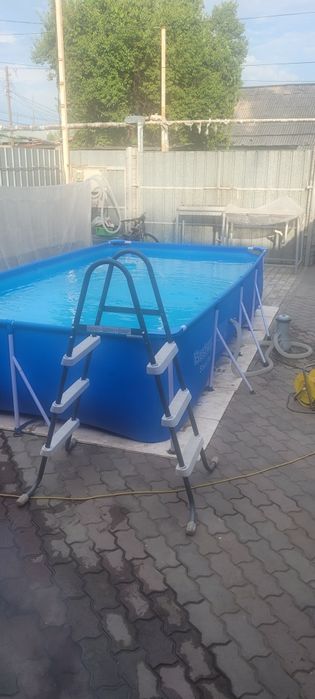 Продам  каркасный бассейн
