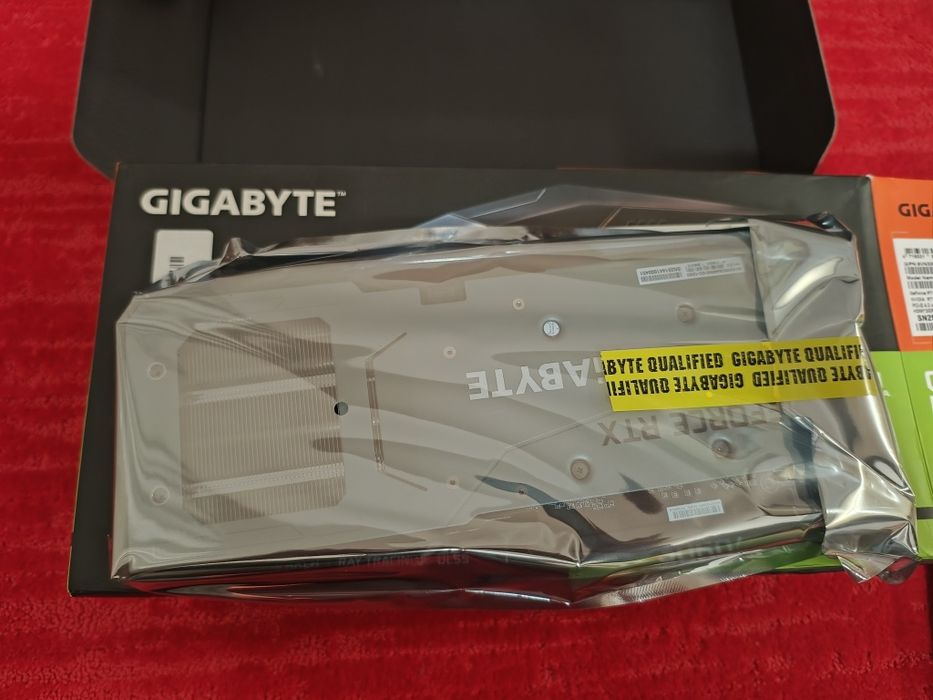 Vând placa video RTX 3060 12gb DDR6