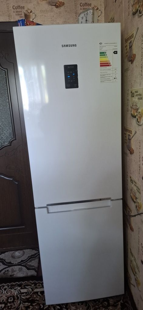 Samsung xaladilnik sotiladi