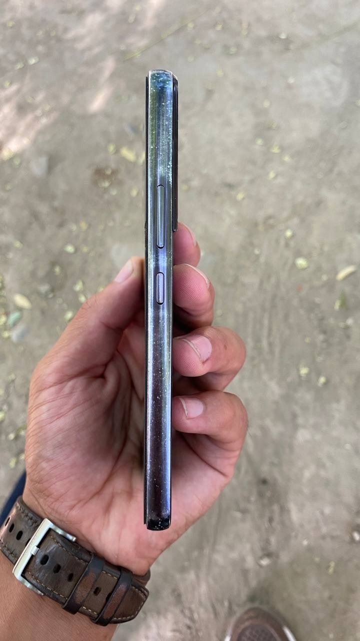 Samsung S22 8/128 ishlashi zor