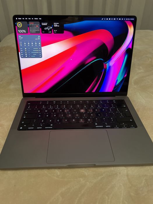Apple macbook 14 M1 PRO