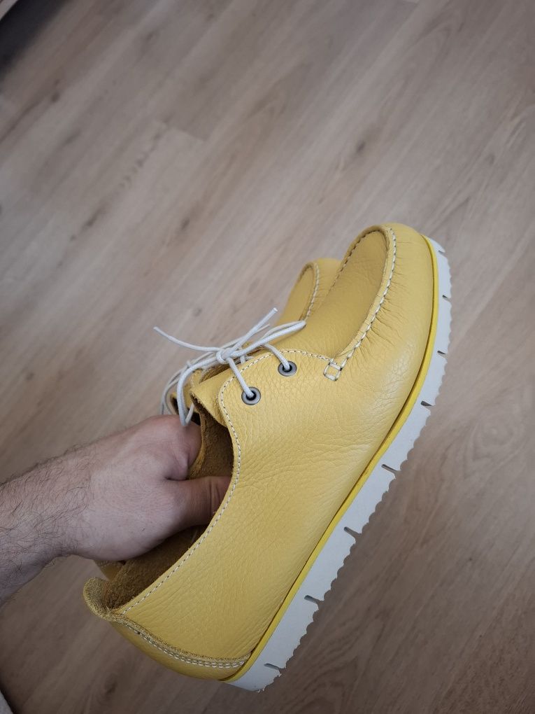 Bigotti,boat shoes galbeni piele.