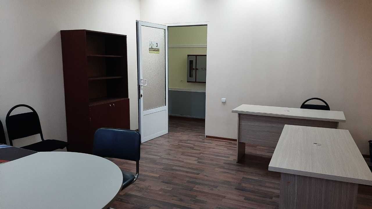 Офис 155 м² в аренду у метро — топ-локация, 220 000 сум/м²!