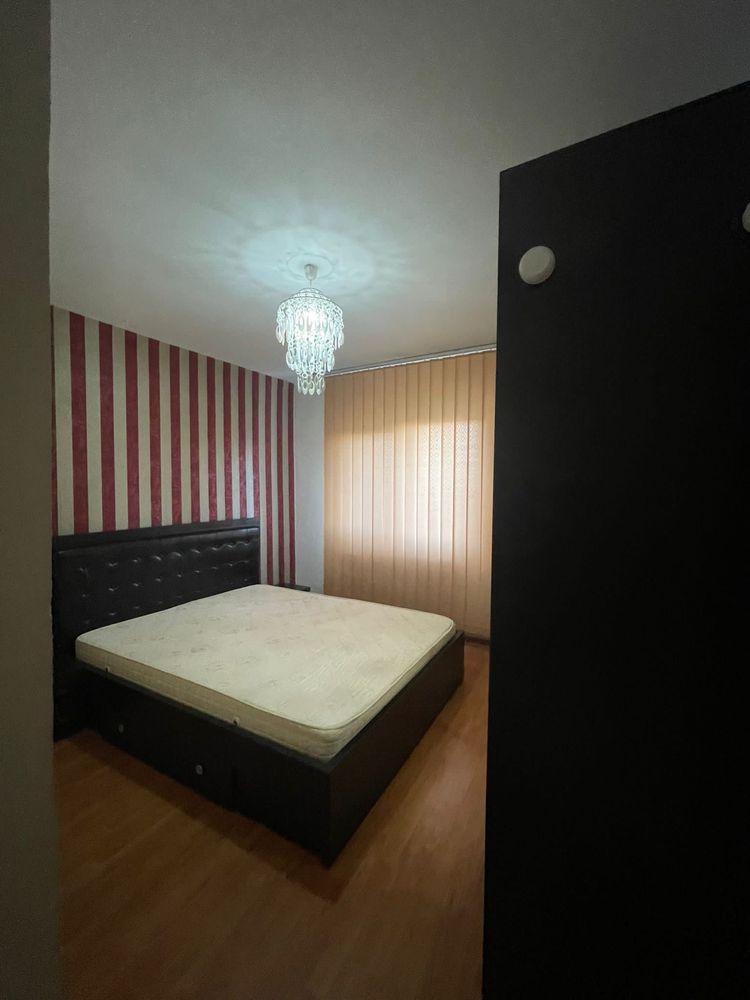 Vand apartament 2 camere micro 12