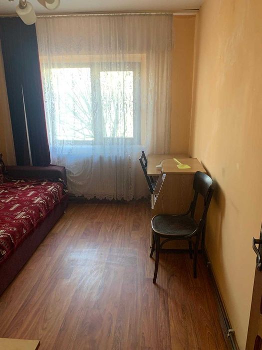 Inchiriez apartament 3 camere, decomandat,  Rm. Sarat, Jud. Buzau
