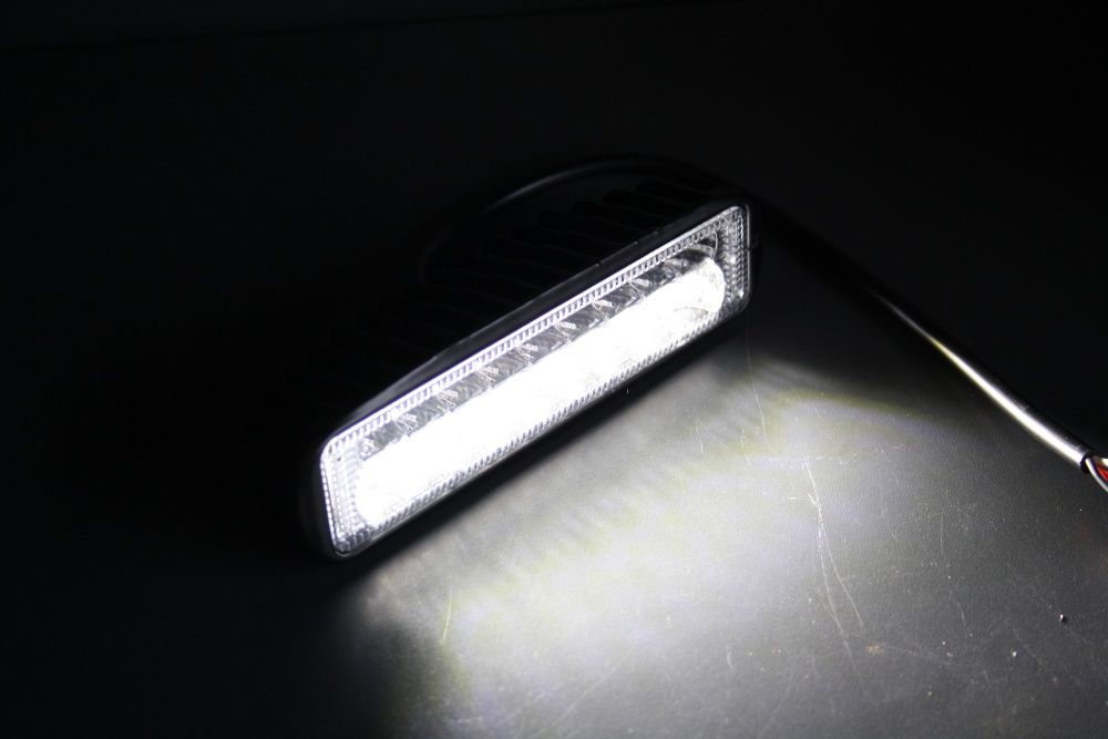 Мощен LED bar ЛЕД халоген / дневни светлини с мигач 54W 15.5см 12v/24v