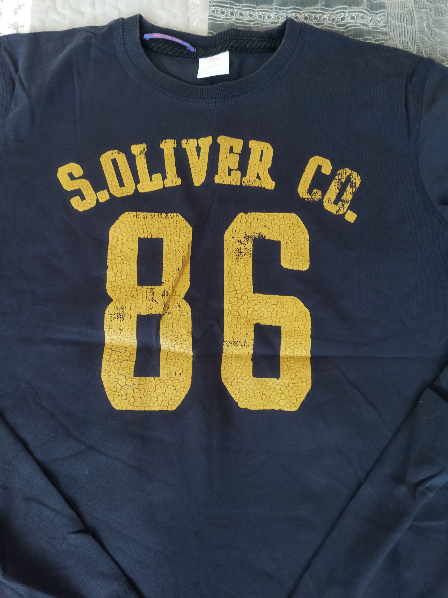 Продавам блузка S.Oliver