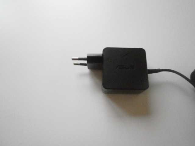 Зарядно за лаптоп Asus