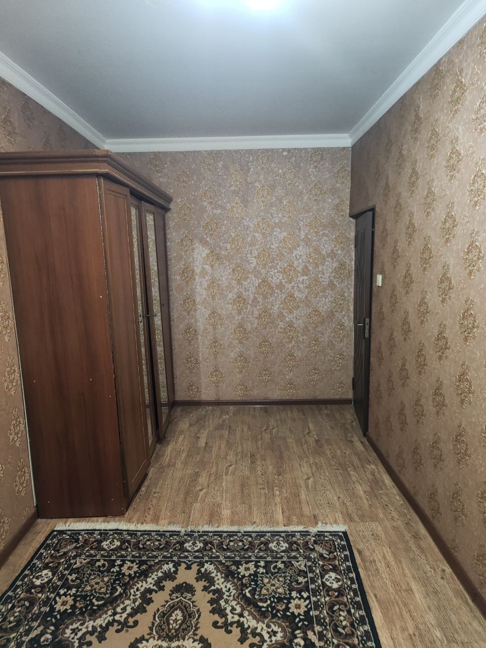 Ttz1 da 2 xona 3 xona qilingan uy ijaraga beriladi.