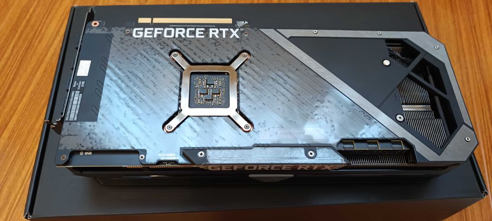 Placa Video Gaming Asus Strix Nvidia RTX 3070Ti NOUA