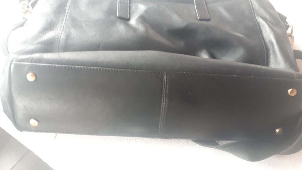 Knomo  London за документи