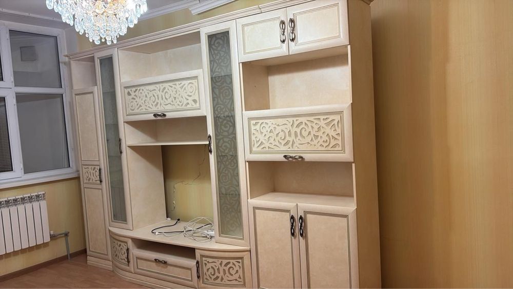 Продам стенку в зал