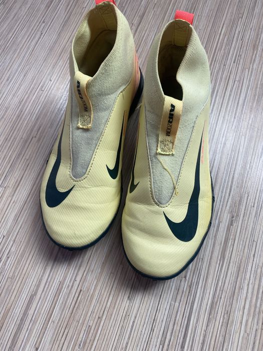 Детски Обувки за футбол Nike KM