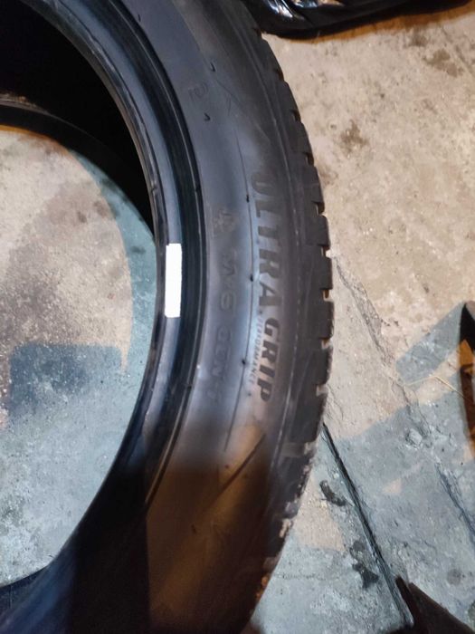 Зимни гуми Goodyear - 205/50/17 - 4 броя