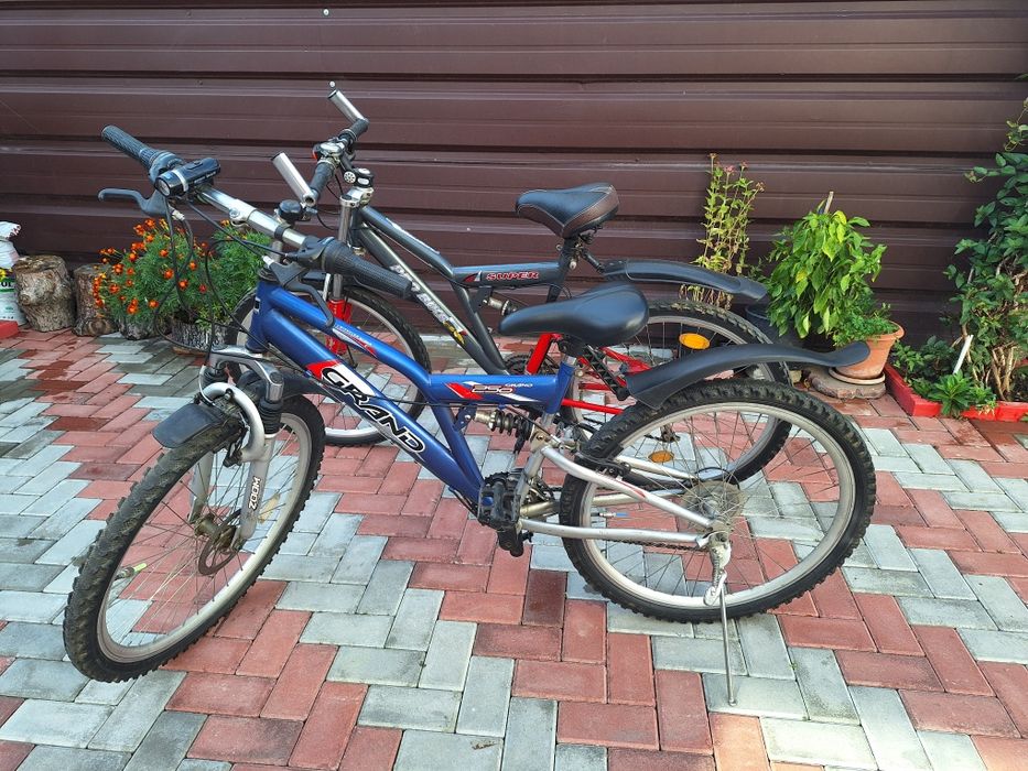 Biciclete Mountain Bike cu suspensii fata si spate