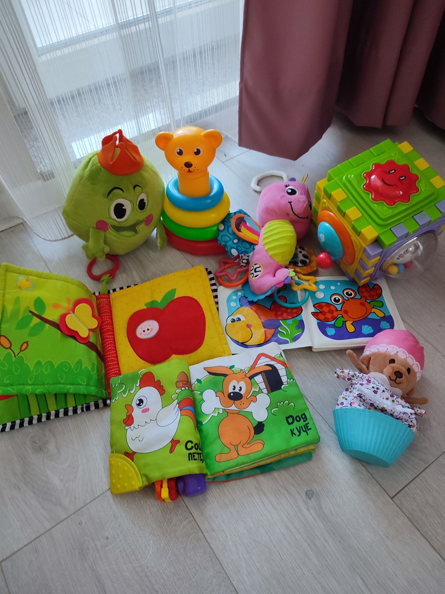 Бебешки играчки .