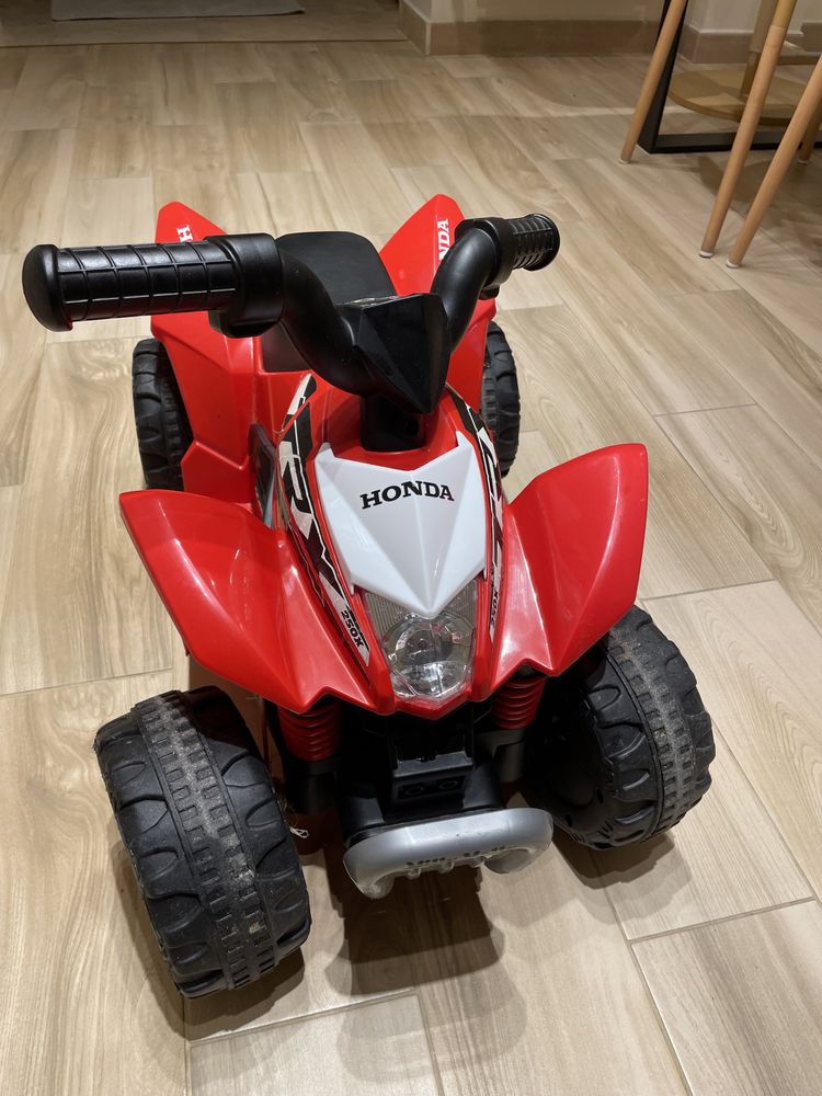 Vand masinuta / jeep Honda electrica pentru copii 2-4 ani