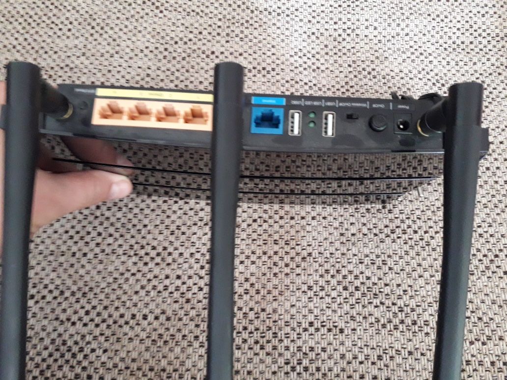 Router TP-LINK C7 (AC1750)