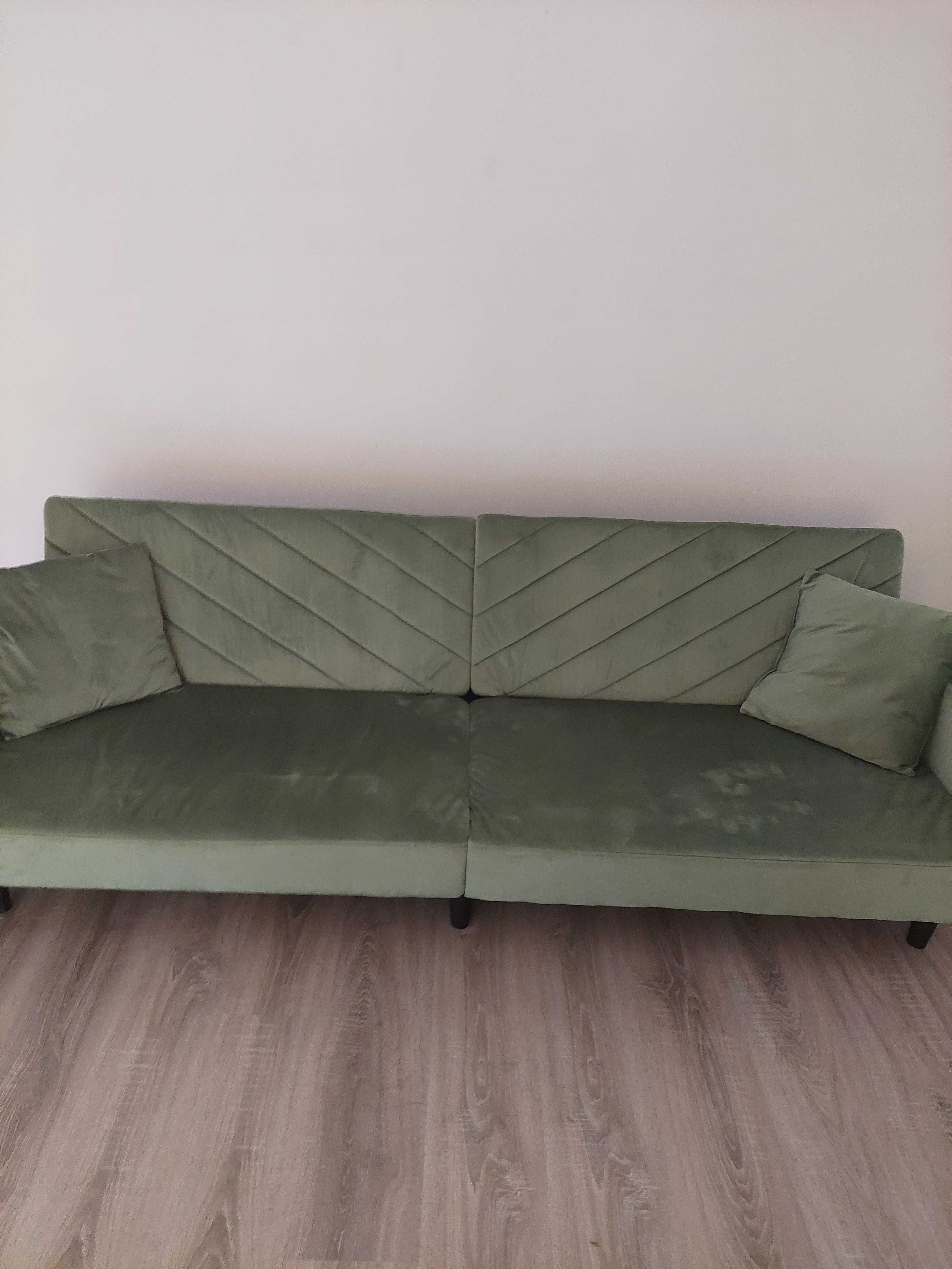 Canapea extensibilă NOUA cu 2 locuri, 2 perne, verde deschis catifea