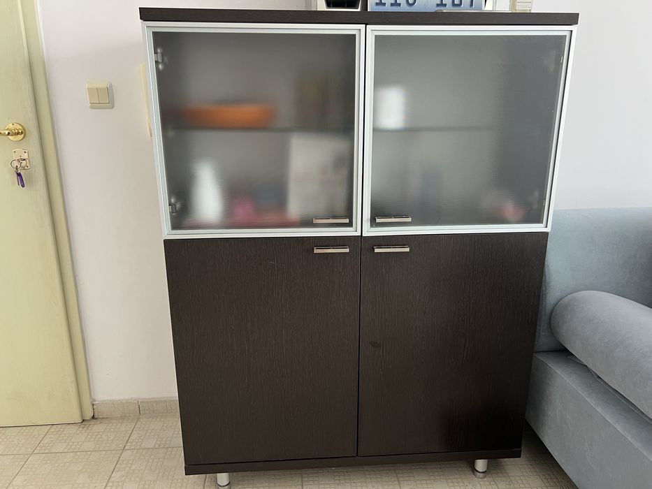 Мебели маса Канор