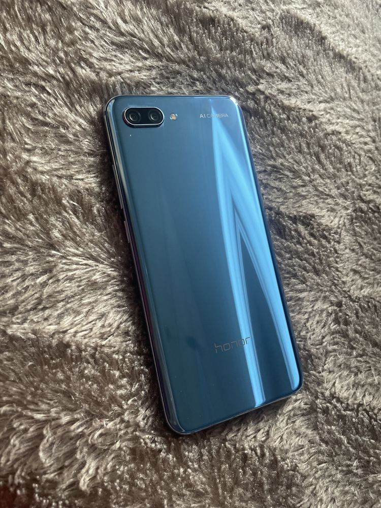 Смартфон Honor 10