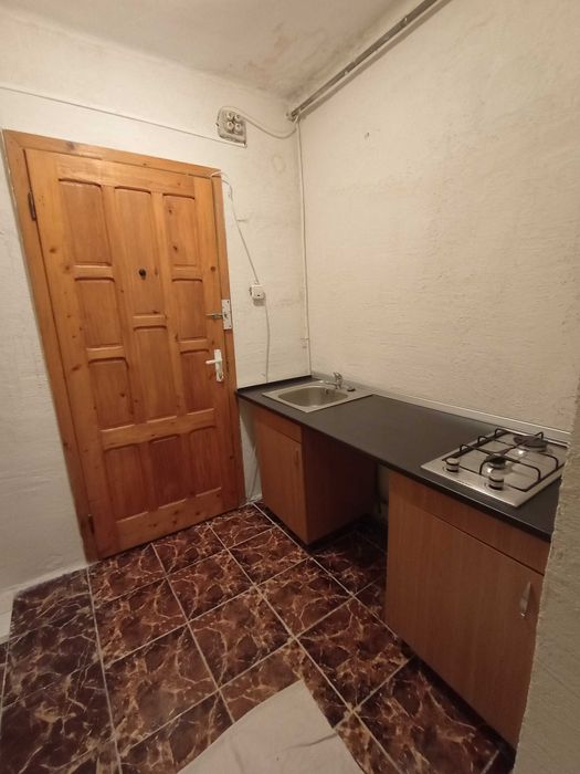 Vând Garsonieră, zona Ampoi1, parter.